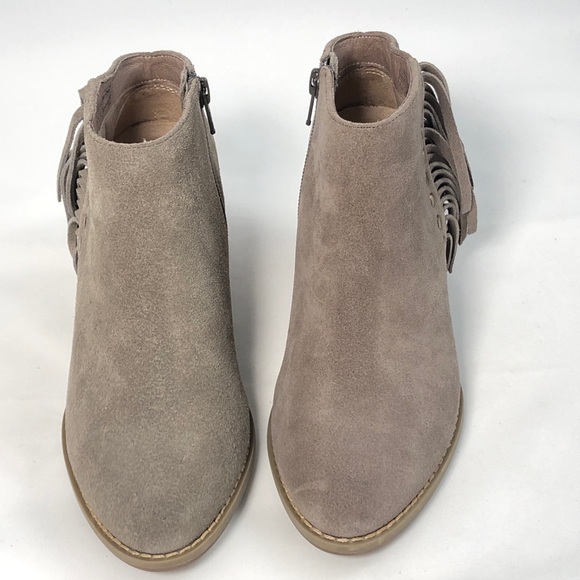 Vionic Women’s Faros Gray Fringed Ankle Boots with Stud Detail 6 New Wit… - Picture 2 of 14